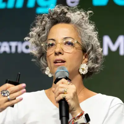 Foto de Beatriz Costa, Product Marketing Director