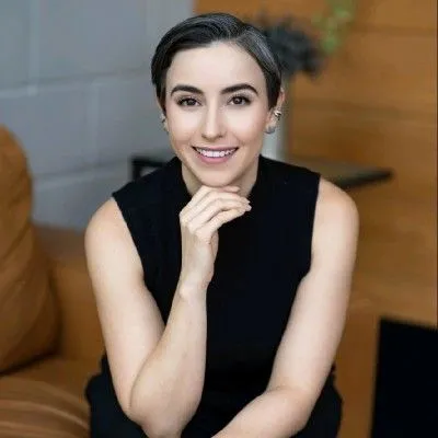 Foto de Camila Meneghetti, Senior Product Manager na Gran